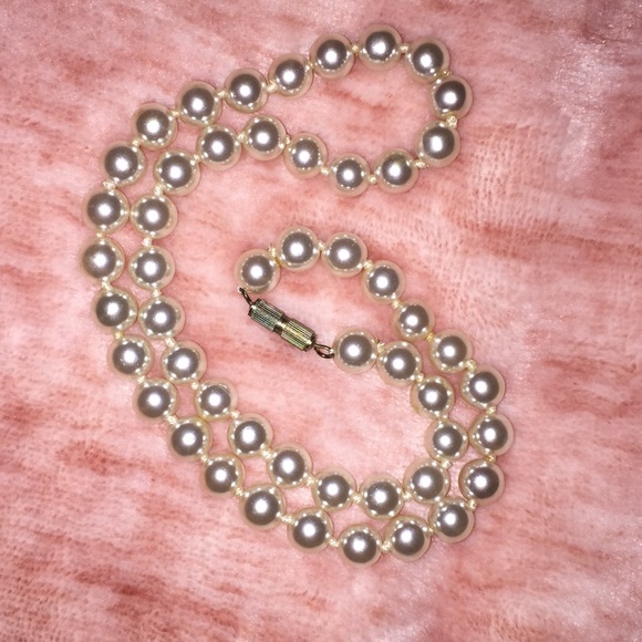 Pearl necklace - Picture 2 of 3